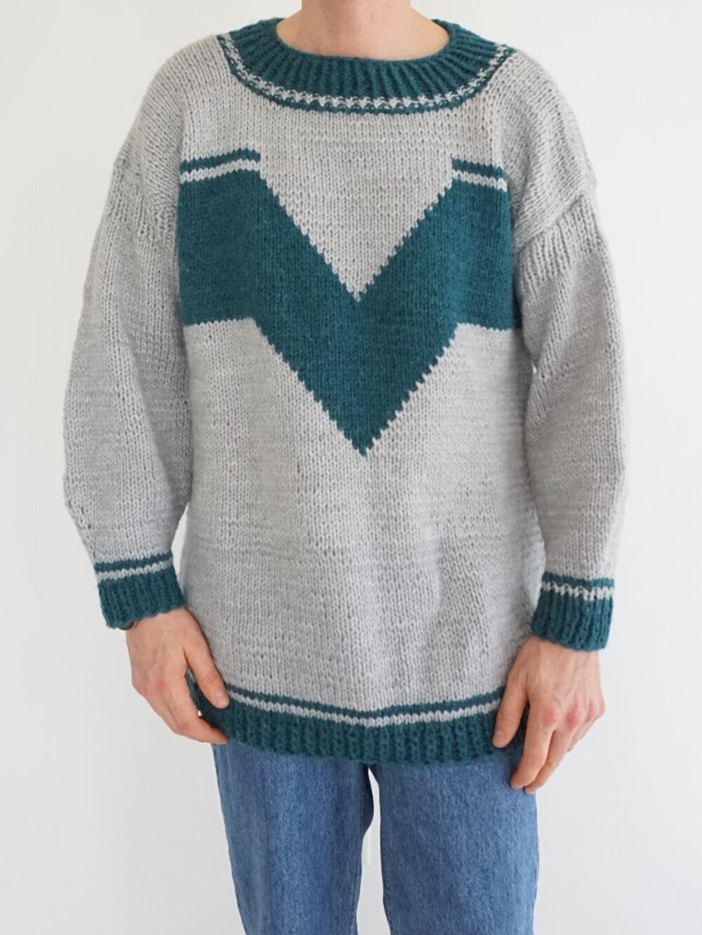 Vintage Handmade Gray Green Chevron Knit Chunky Nordic Heavy Weight Sweater M
